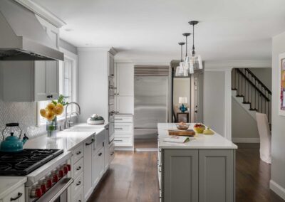 10-Kitchen-renovation-island-Sudbury-David-Sharff-Architect